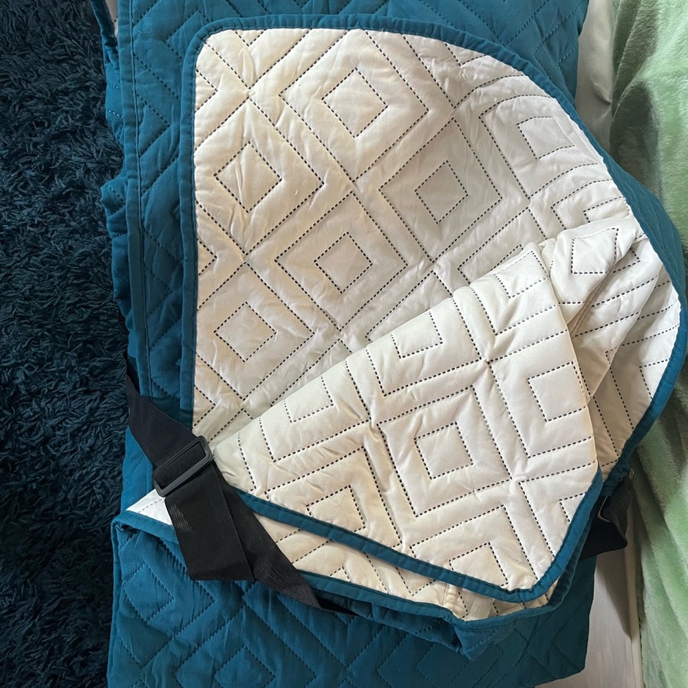 Reversible couch cover/protector. In great condition.